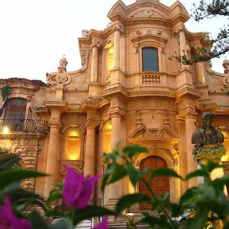 Casa Vacanze Il Quadrifoglio Noto Exterior photo